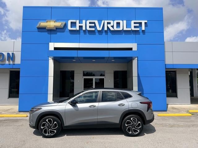 2026 Chevrolet Trax 2RS in Sterling Gray Metallic — front three-quarter view